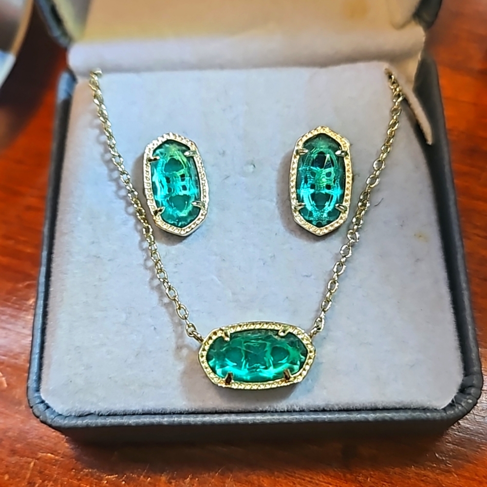 Kendra Scott Earrings/necklace set